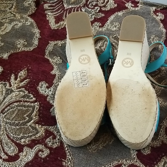 Michael Kors open toe wedges - Picture 12 of 12